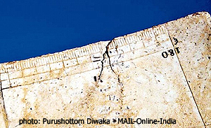 nass_news_2012_dec_JaipurCracks