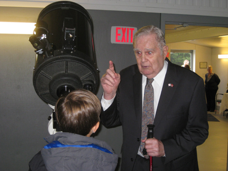 Charles Olin describes telescopes at the new Roll-Top Observatory