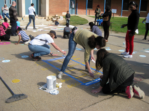 Teachers and Architects Draw Sundials for Baltimore Schools